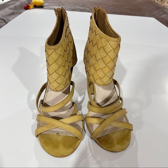 Torrid Tan Woven Block High Heel Open Toe Sandals Size 8 Wide - Picture 2 of 10